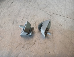 Крючок солнцезащитного козырька для Daewoo Espero 91-99  запчасти бу