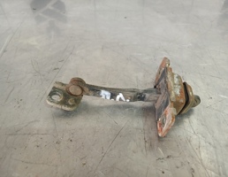 Ограничитель двери для Kia RIO 1 2000-2004  запчасти бу