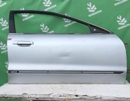 Дверь передняя правая для Mitsubishi Galant 8  EA 97-03  запчасти бу