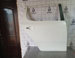 Дверь задняя правая для Skoda Fabia 2007-2015  запчасти бу