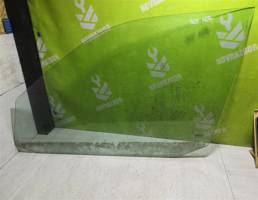 Стекло двери передней левой для VW Polo Classic 95-02  запчасти бу