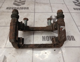 Скоба суппорта переднего для Renault Clio 3  2005-2012  запчасти бу