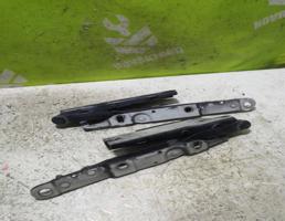 Петля крышки багажника для Audi 80  90  B3  86-91  запчасти бу