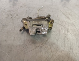 Замок двери задней левой для Daewoo Espero 91-99  запчасти бу