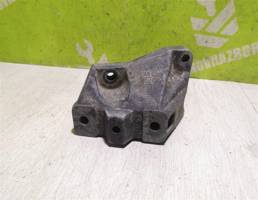 Кронштейн КПП левый для VW Golf 4 Bora 97-05  запчасти бу