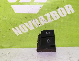 Кнопка открывания багажника для VW Passat B6 05-10  запчасти бу