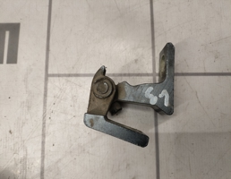 Петля двери для Skoda Yeti 2009-2018  запчасти бу