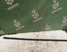 Уплотнитель стекла двери для Renault Megane 2 02-09  запчасти бу