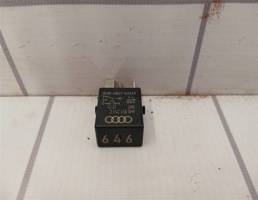 Реле для Skoda Octavia A5 1Z   04-13  запчасти бу