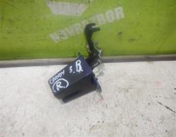 Замок двери распашной для VW Caddy 3 2004-2015  запчасти бу