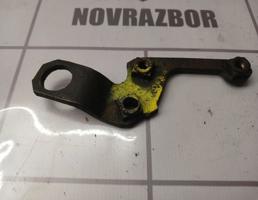 Кронштейн генератора для Audi 80  90  B3  86-91  запчасти бу