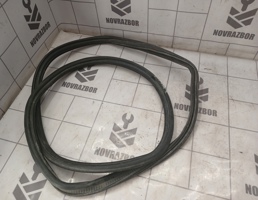 Уплотнитель для VW Passat B5 96-00  запчасти бу