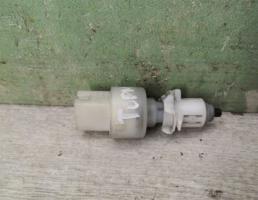 Датчик включения стопсигнала для Fiat Punto 1(176) 93-99  запчасти бу