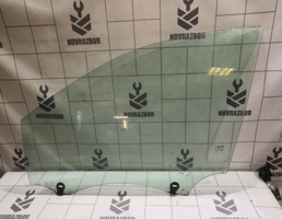 Стекло двери передней левой для Renault Clio 3  2005-2012  запчасти бу