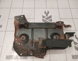 Крепление АКБ (корпус/подставка) для VW Golf 3 Vento 91-97  запчасти бу