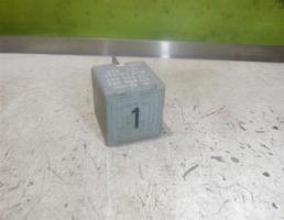 Реле для VW Passat  B3  1988-1993  запчасти бу