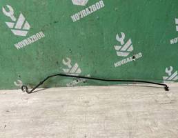 Держатель капота для VW Golf 3 Vento 91-97  запчасти бу