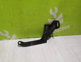 Кронштейн (сопут. товар) для VW Golf 3 Vento 91-97  запчасти бу