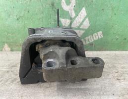 Опора двигателя правая для VW Golf 4 Bora 97-05  запчасти бу