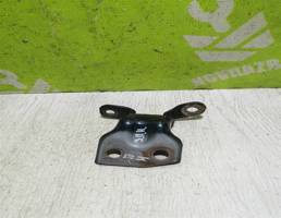 Петля двери задней правой нижняя для Kia Sephia Shuma 1996-2001  запчасти бу