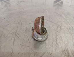 Гайка ступицы для VW Golf 4 Bora 97-05  запчасти бу