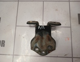 Петля двери передней для Hyundai Elantra 3  00-05  запчасти бу