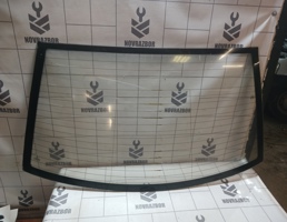 Стекло заднее для VW Golf 3 Vento 91-97  запчасти бу