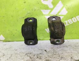 Кронштейн крепления переднего стабилизатора для Audi 100 C4 91-94  запчасти бу