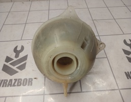 Бачок расширительный для VW Golf 3 Vento 91-97  запчасти бу