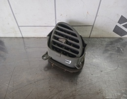 Дефлектор воздушный для Kia RIO 1 2000-2004  запчасти бу