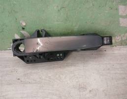 Ручка двери передней наружная правая для LADA VESTA 15-19  запчасти бу