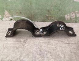 Кронштейн крепления переднего стабилизатора для Mitsubishi Space Wagon (N3,N4) 1991-2000  запчасти бу