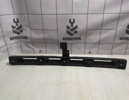 Направляющая бампера для Ford Focus 2 08-11  запчасти бу