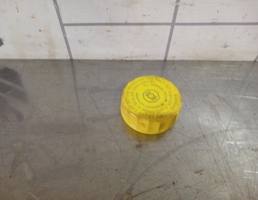 Крышка бачка тормозной жидкости для Skoda Fabia 2007-2015  запчасти бу