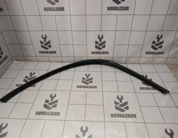 Уплотнитель двери для Chevrolet Lacetti 04-13  запчасти бу