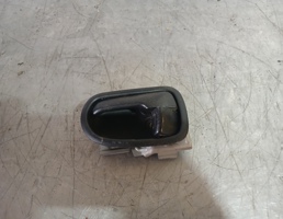 Ручка двери внутренняя левая для Mazda 323 BA 94-98  запчасти бу