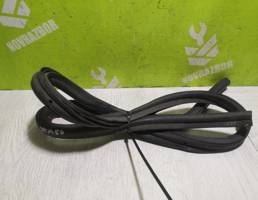 Уплотнитель капота для Peugeot 206 98-12  запчасти бу