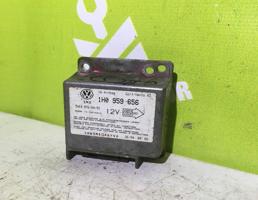 Блок управления AIR BAG для VW Golf 3 Vento 91-97  запчасти бу
