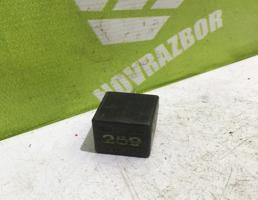 Реле для VW Golf 3 Vento 91-97  запчасти бу