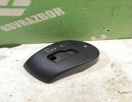 Накладка (кузов внутри) для Renault Logan 2005-2014  запчасти бу