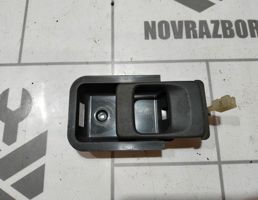 Ручка двери внутренняя правая для Volvo 440 1992-1994  запчасти бу