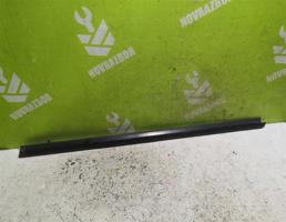 Уплотнитель стекла двери для Renault Clio 2 Symbol 1998-2008  запчасти бу