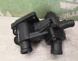 Корпус термостата для VW Polo Classic 95-02  запчасти бу