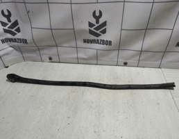 Уплотнитель двери для Nissan Almera N16 2000-2006  запчасти бу