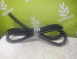 Уплотнитель двери для Mazda Mazda 3  BK  02-09  запчасти бу