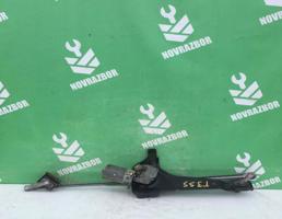 Трапеция стеклоочистителей для VW Transporter T2 T3 79-92  запчасти бу