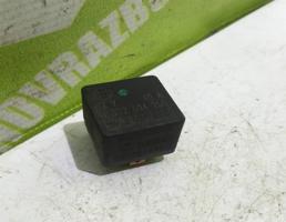 Реле для Audi 80  90  B3  86-91  запчасти бу