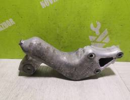 Кронштейн двигателя правый для Peugeot 206 98-12  запчасти бу