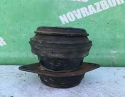 Опора двигателя для Seat Cordoba 1996-1999  запчасти бу