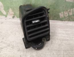 Дефлектор воздушный для Nissan Primera P11 96-02  запчасти бу